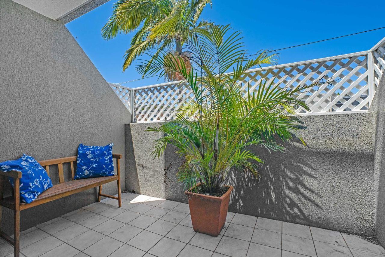 Nelson Towers Motel & Apartments Nelson Bay Exterior photo